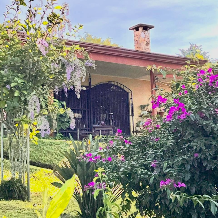 Vollmöbliertes Haus in Heredia, Costa Rica