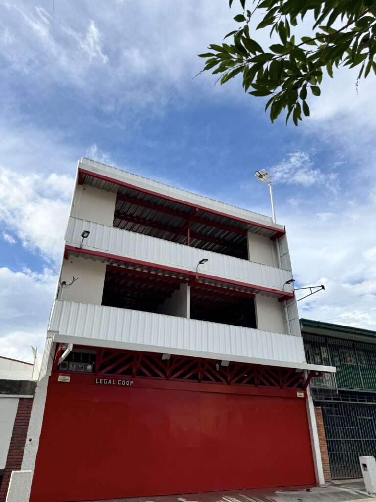 LEGAL coop Gebäude von außen